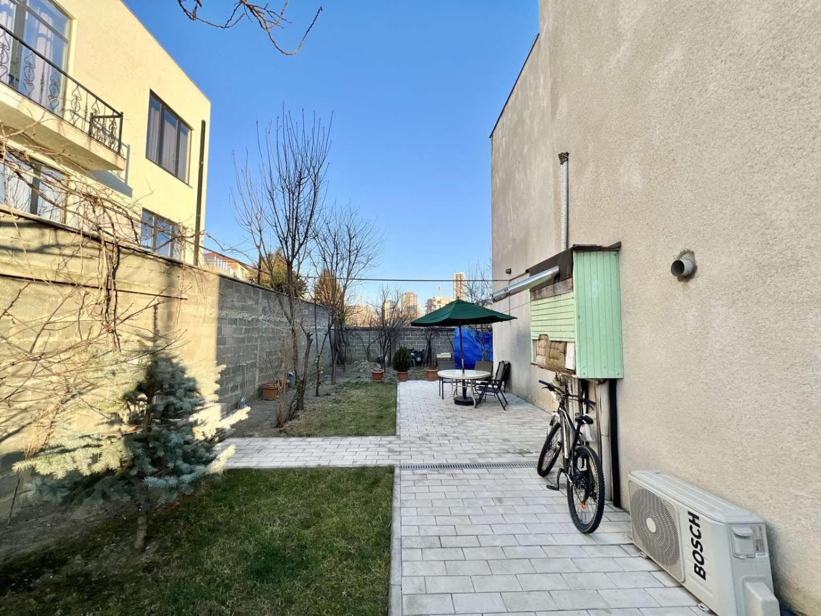 Villa In Tiflis Exterior foto